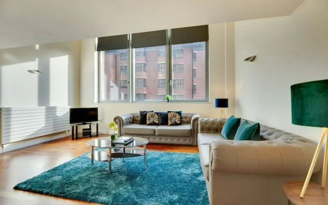 Crown Apartments By Week2Week