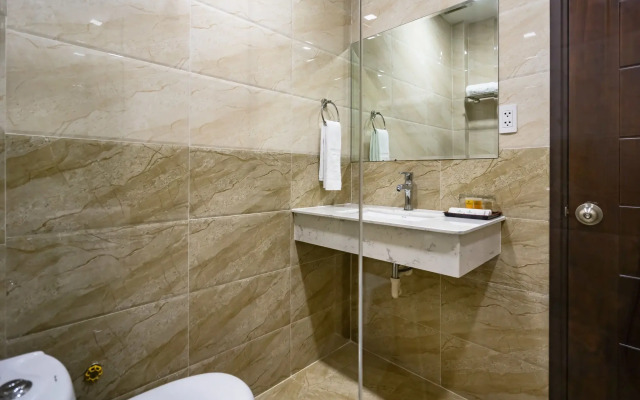 Collection O Emerald Luxury Apartment - Near SECC