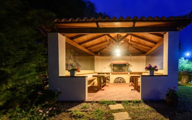 Kyparissia Garden Retreat - Premium Master Suite