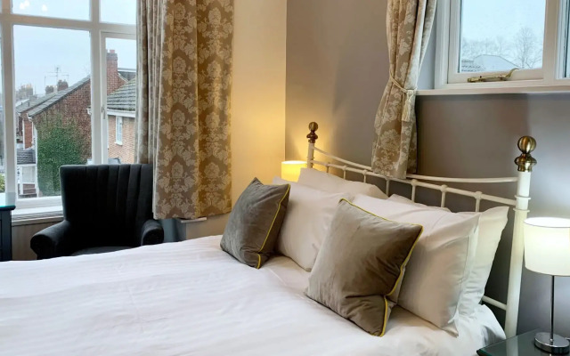 The Crescent Guest House