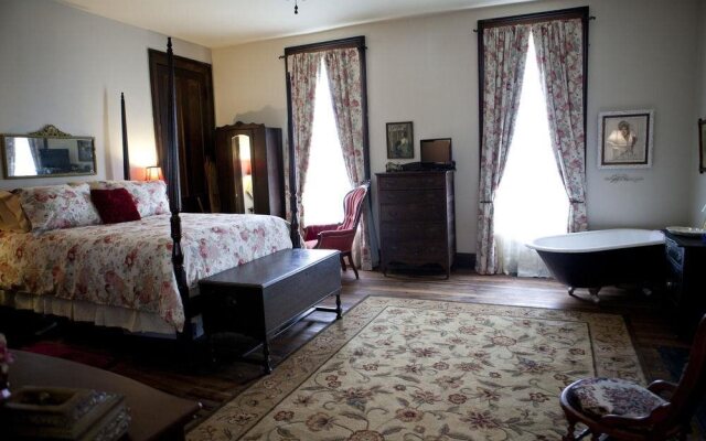 1818 Main Street Bed & Breakfast