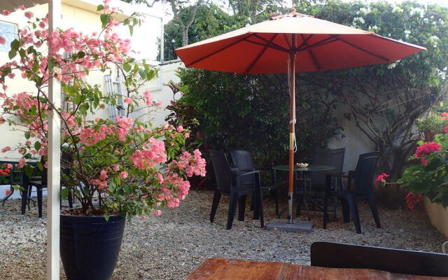 Le Cactus Guesthouse