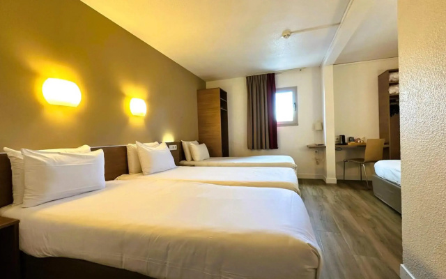 Hotel Kyriad Le Bourget Centre-Parc des Expositions