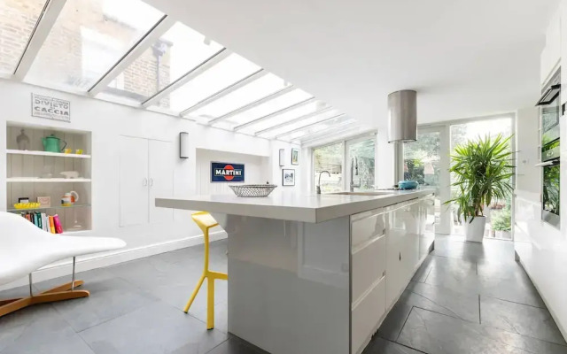 Masbro Road II by Onefinestay