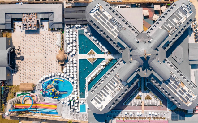 The X Belek
