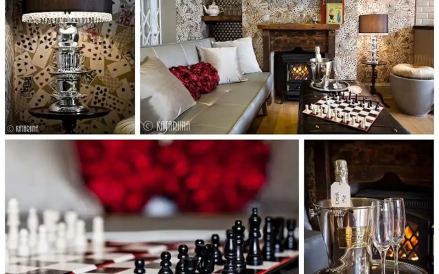 Looking Glass Cottage