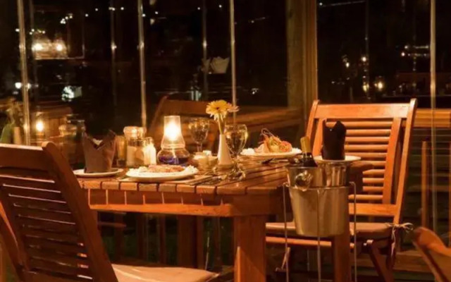 Crawfords Beach Lodge & Cabins