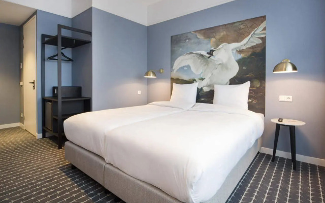 Corendon Urban Amsterdam Schiphol Airport Hotel