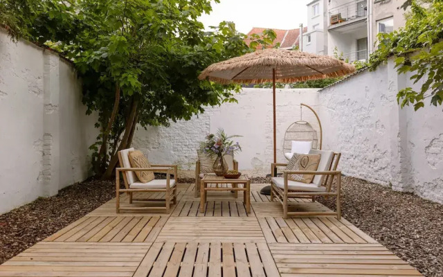 Cosy Bohemian Decorated Apartment With Terrace