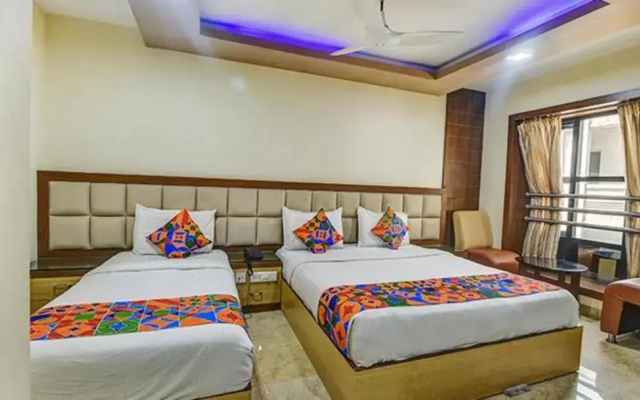 FabHotel Central Palace