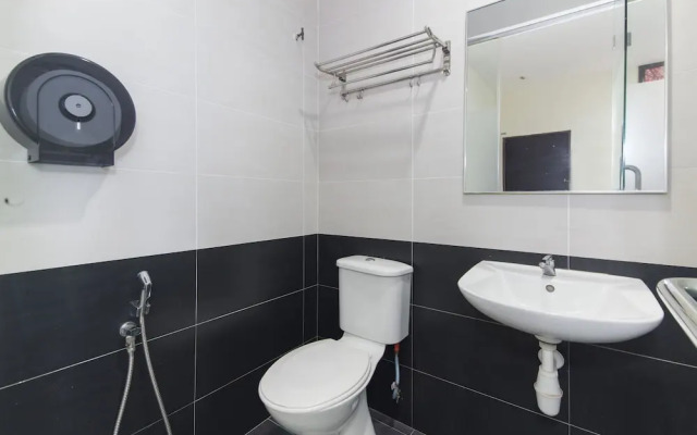 OYO 498 D&F Boutique Hotel Senawang