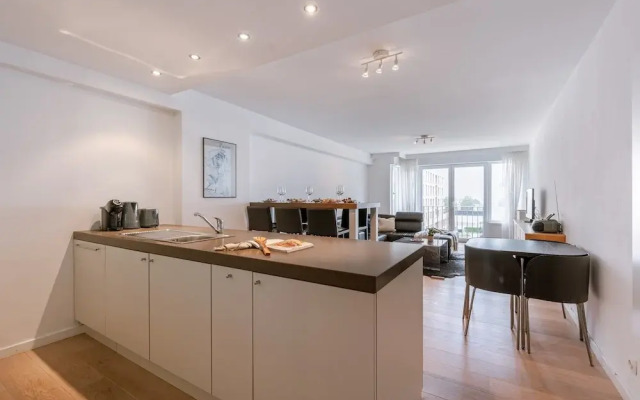 Beachside 3-bedroom Duplex Near Sea
