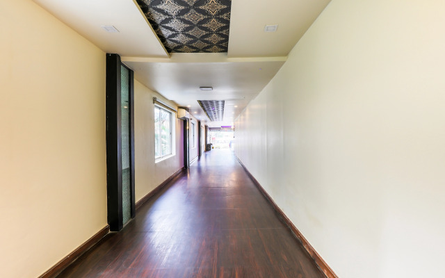 Fabhotel Astra Berry'S