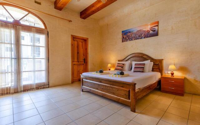 The Grand Authentic House with Private Pool