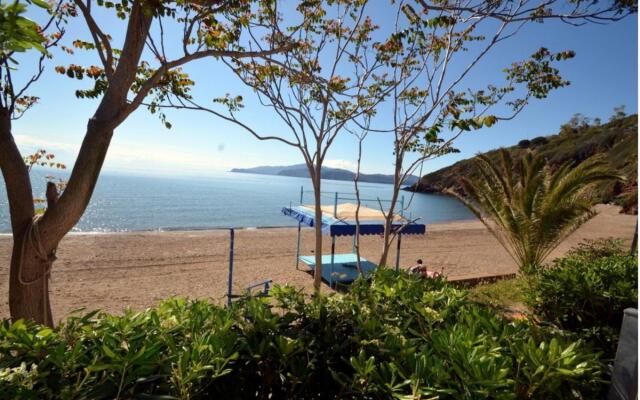 Apartment on the beach-INNAMORATA