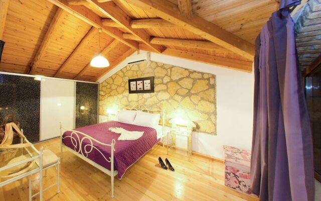 Villa Tireda Pool and Whirlpool