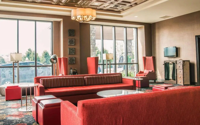 Shoreline Inn & Conference Center, Ascend Collection