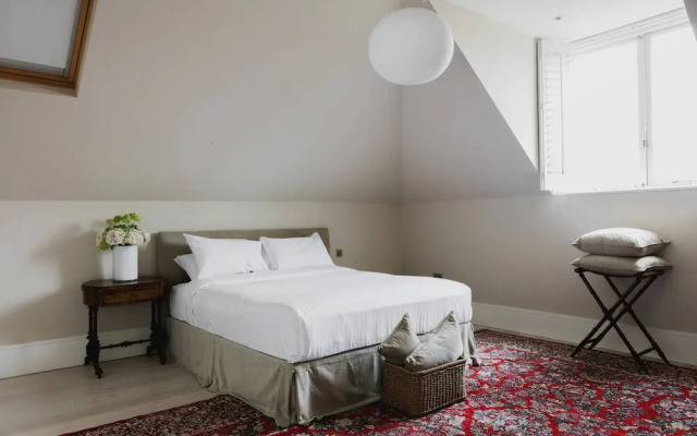 Priory Road by Onefinestay