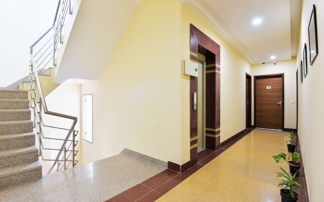 Olive Service Apartment-Golf Course Road