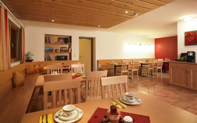 Haus Anna Apartments