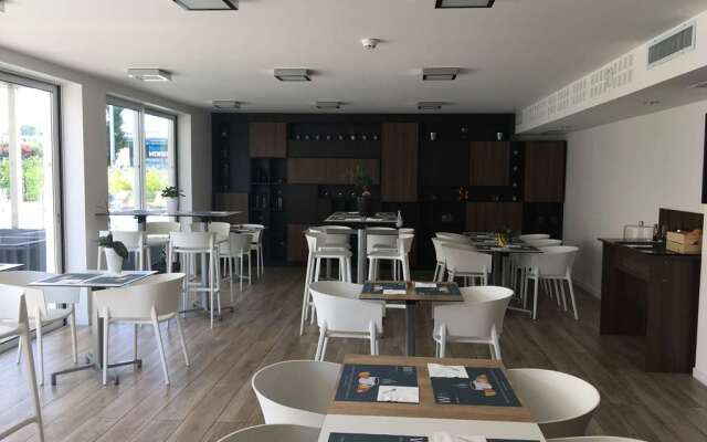 Brit Hotel Martigues Nord