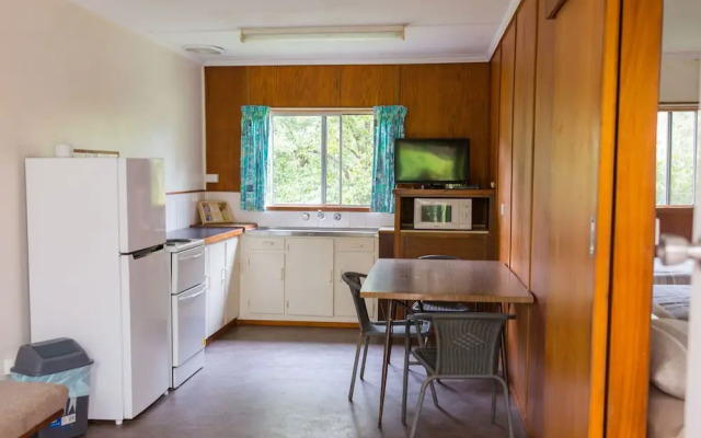 Wonboyn Cabins & Caravan Park