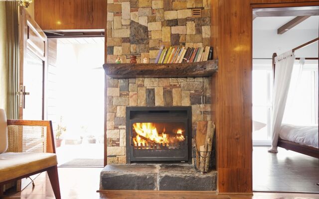 3B-Barefoot-01 by bnbmehomes