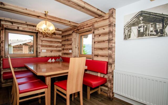 Cozy hut in Pinzgau with Finnish sauna