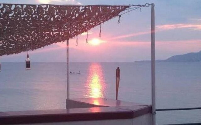 Maravellia Art Hotel