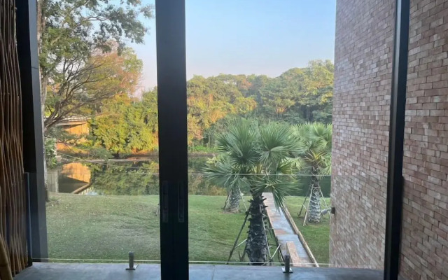 Historykan Kanchanaburi Hotel