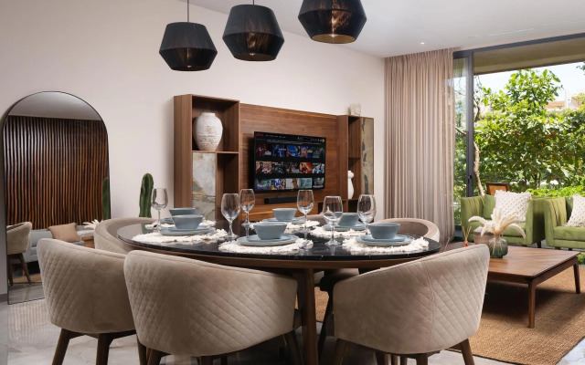 Mistiq Luxury Condo
