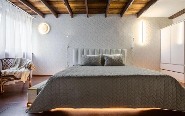 FlatStay (ФлэтСтей) на набережной реки Фонтанки 8