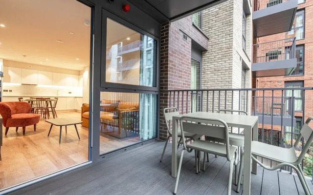Stylish North London Apartment