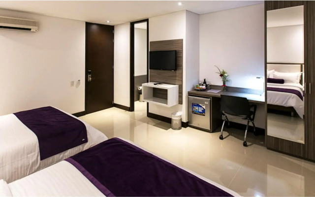 Loyds Hotel