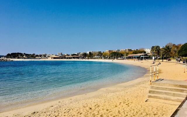 Charming T2 Equipped 1min Walk To Beaches