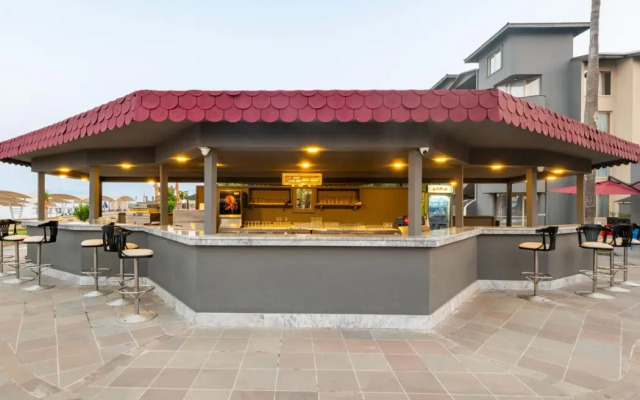 Senza Sunset Beach Hotel