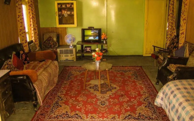 Island Hotel