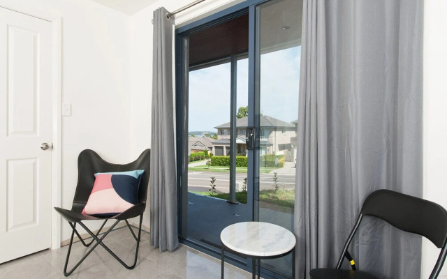 Sapphire Studio, Room 60 Sergeant Baker Drive