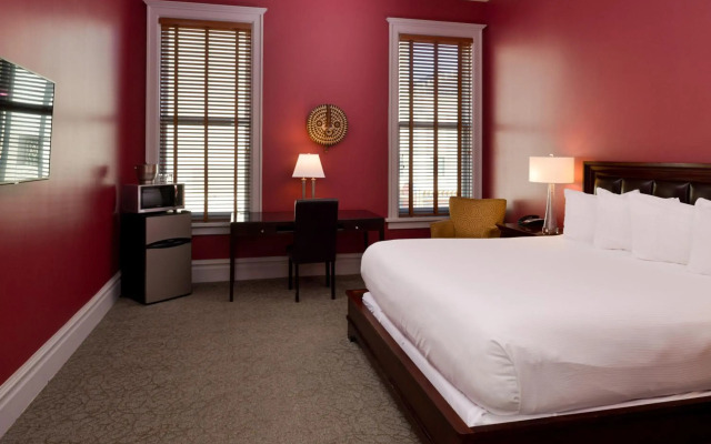 Montvale Hotel