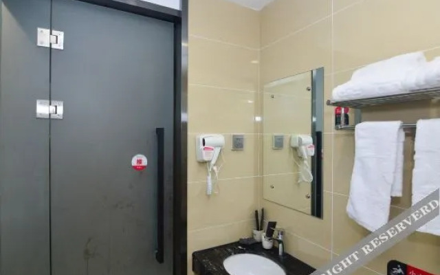 Urban Beauty Collection Hotel (Fangte Branch of Qingdao High-tech Zone)