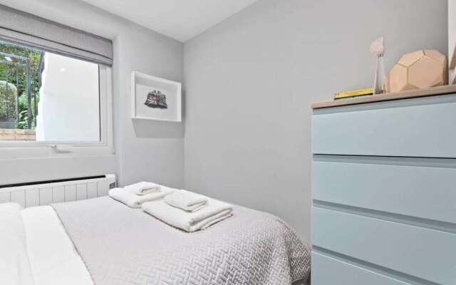 Designer 1 Bed Apt W Terrace Sleeps 3 In Camden