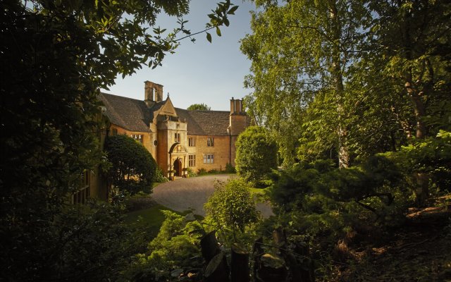 Foxhill Manor – Adults Only