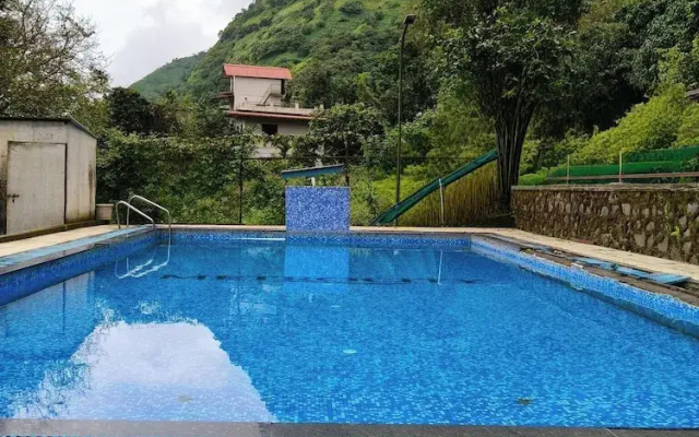 Rutuvan Resort Girivan