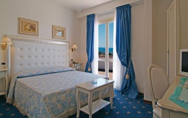 Hotel Tirreno