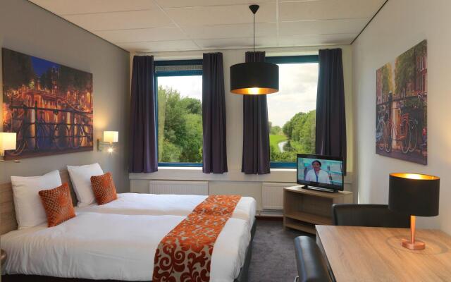 Amsterdam Teleport Hotel