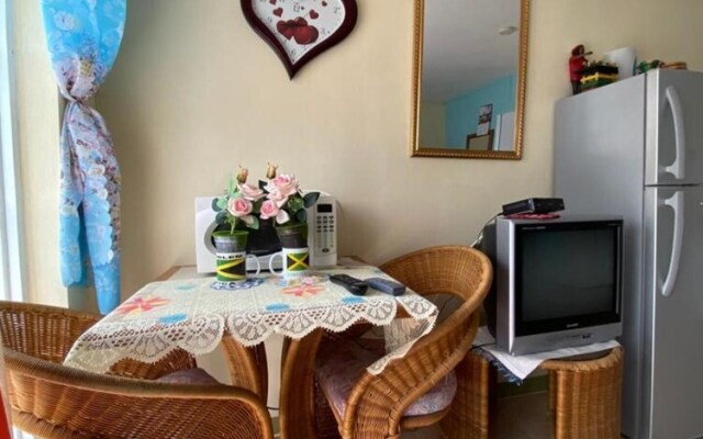 Beautiful 1-bed Beach Side Studio in Montego Bay