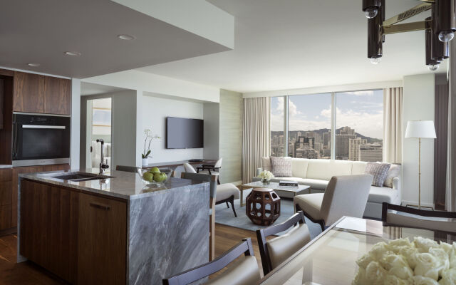 The Ritz-Carlton Residences, Waikiki Beach