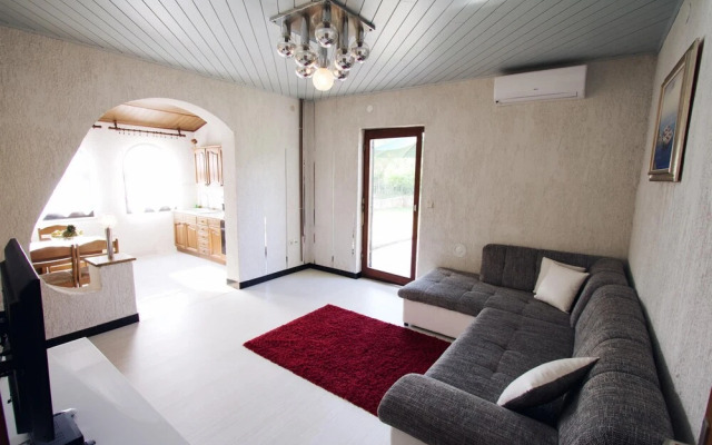 Apartment Dvori Klis