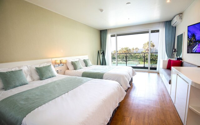 The Four Graces Resort