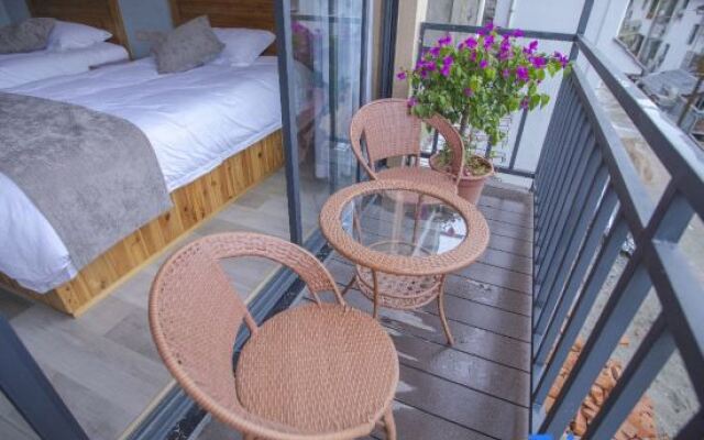 Yunhemeizhu Farmhouse